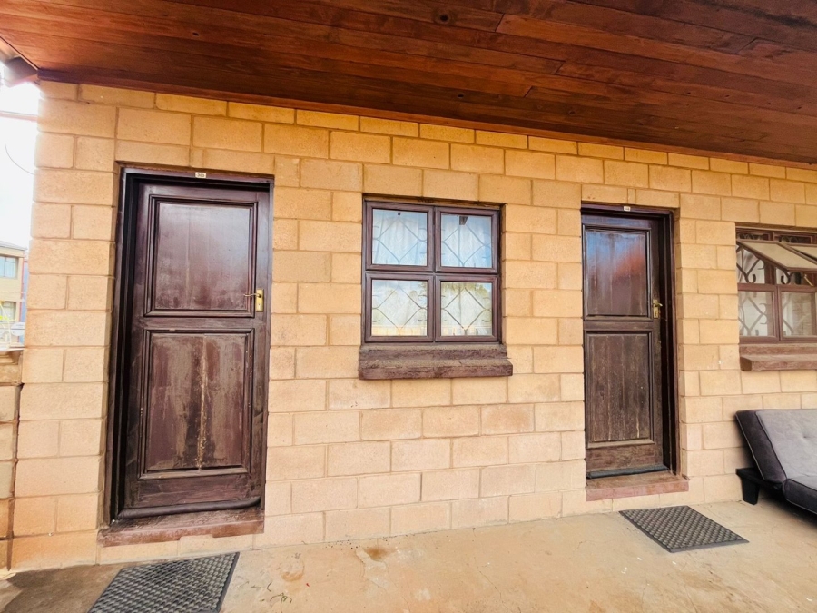 1 Bedroom Property for Sale in Brandwag Free State
